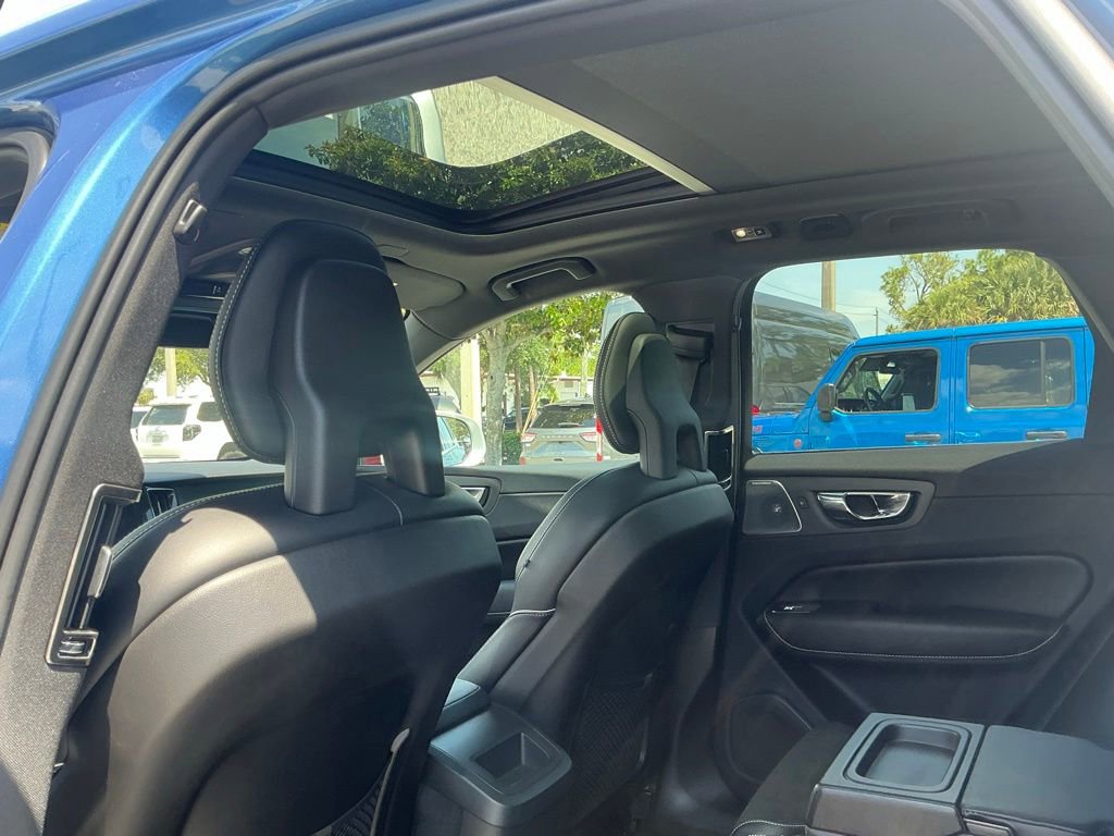 Used 2018 Volvo XC60 T6 R-Design w/ Convenience Package AWD/4WD image 25