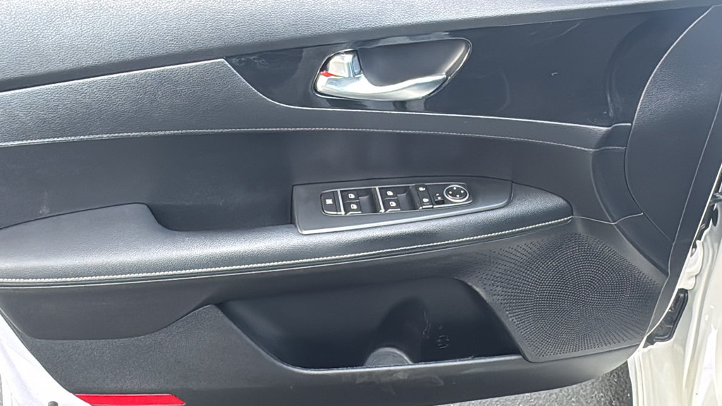 Used 2024 Kia Forte GT-Line FWD image 18