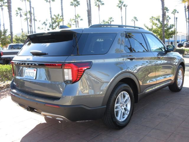 Certified 2025 Ford Explorer Active w/ Active Comfort Package image 4
