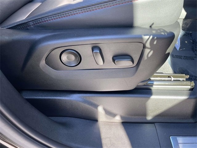 Used 2023 Chevrolet Suburban RST w/ Sport Performance Package image 34