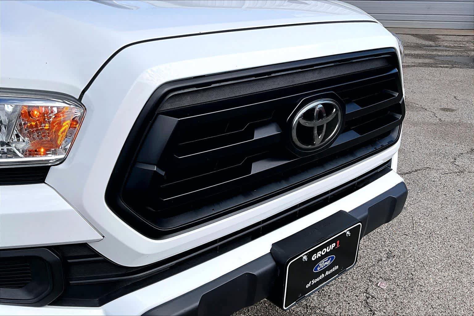 Used 2021 Toyota Tacoma SR w/ SR Convenience Package RWD image 30
