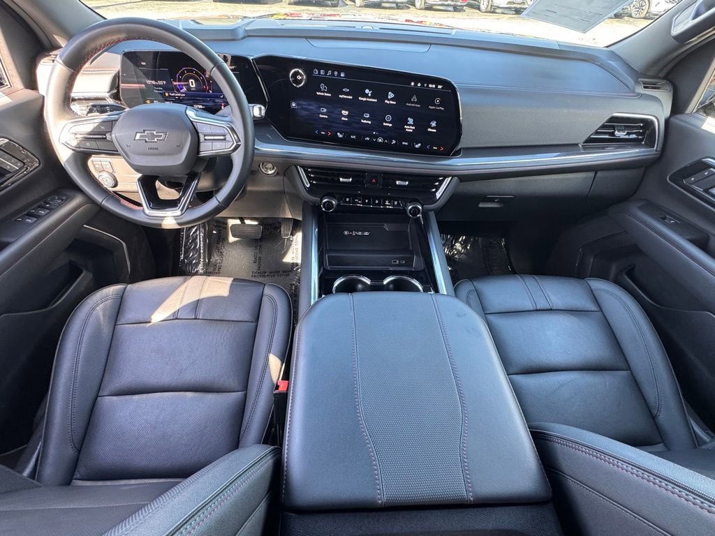 Used 2025 Chevrolet Suburban RST image 27