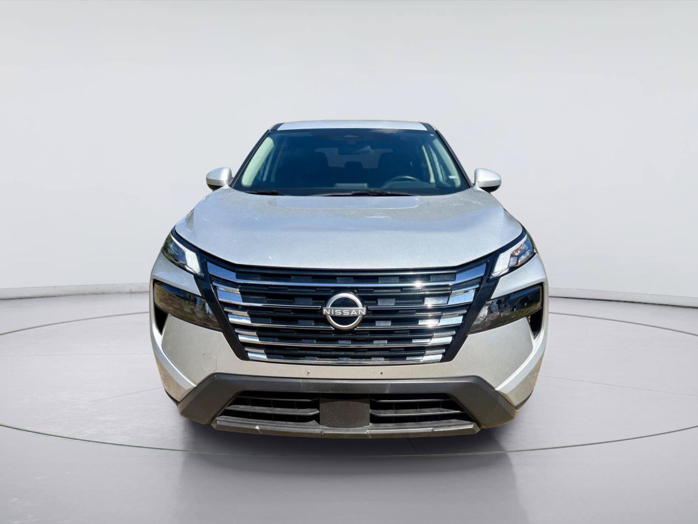 Used 2025 Nissan Rogue SV AWD/4WD image 8