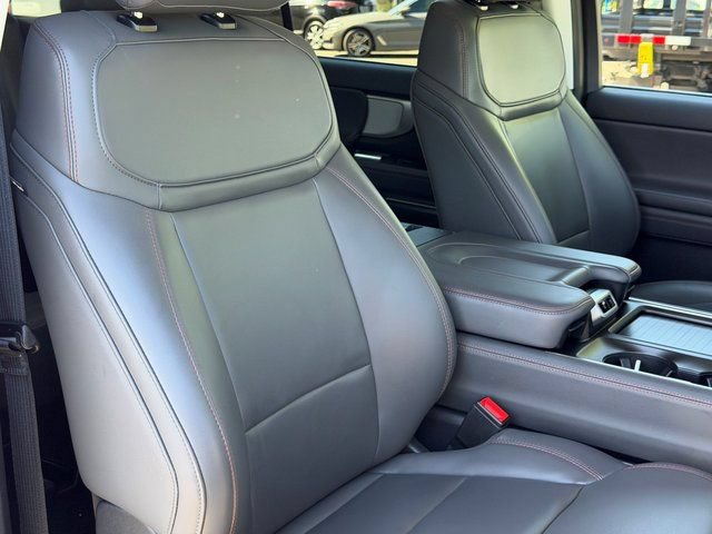 Certified 2025 Ford Expedition Active AWD/4WD image 36