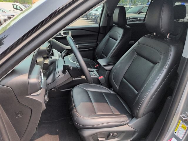 Certified 2023 Ford Explorer XLT w/ Equipment Group 202A AWD/4WD image 30