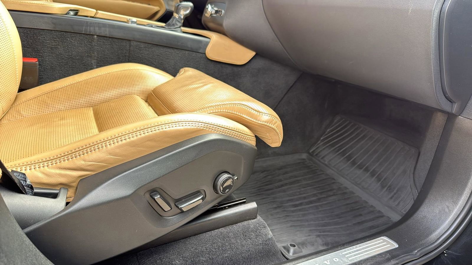 Used 2022 Volvo XC90 T6 Inscription w/ Lounge Package image 22