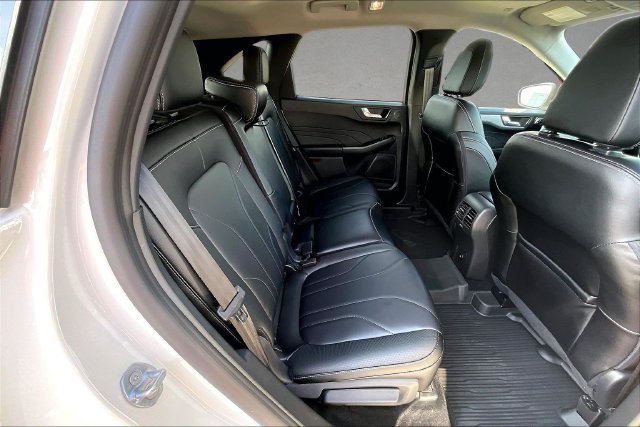 Certified 2025 Ford Escape SE w/ PHEV Premium Package FWD image 23