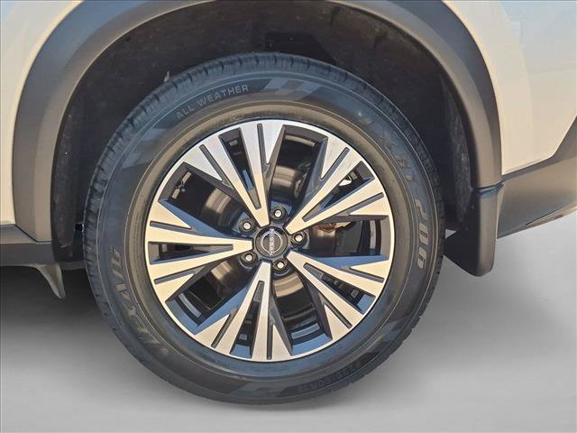 Used 2023 Nissan Rogue SV FWD image 23