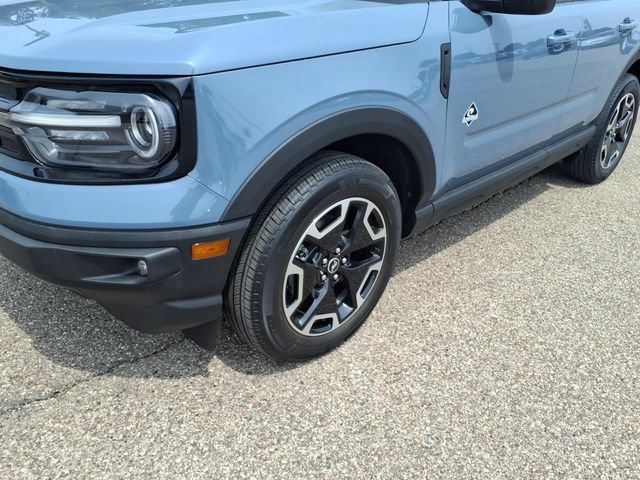 Certified 2024 Ford Bronco Sport Outer Banks w/ Tech Package AWD/4WD image 4