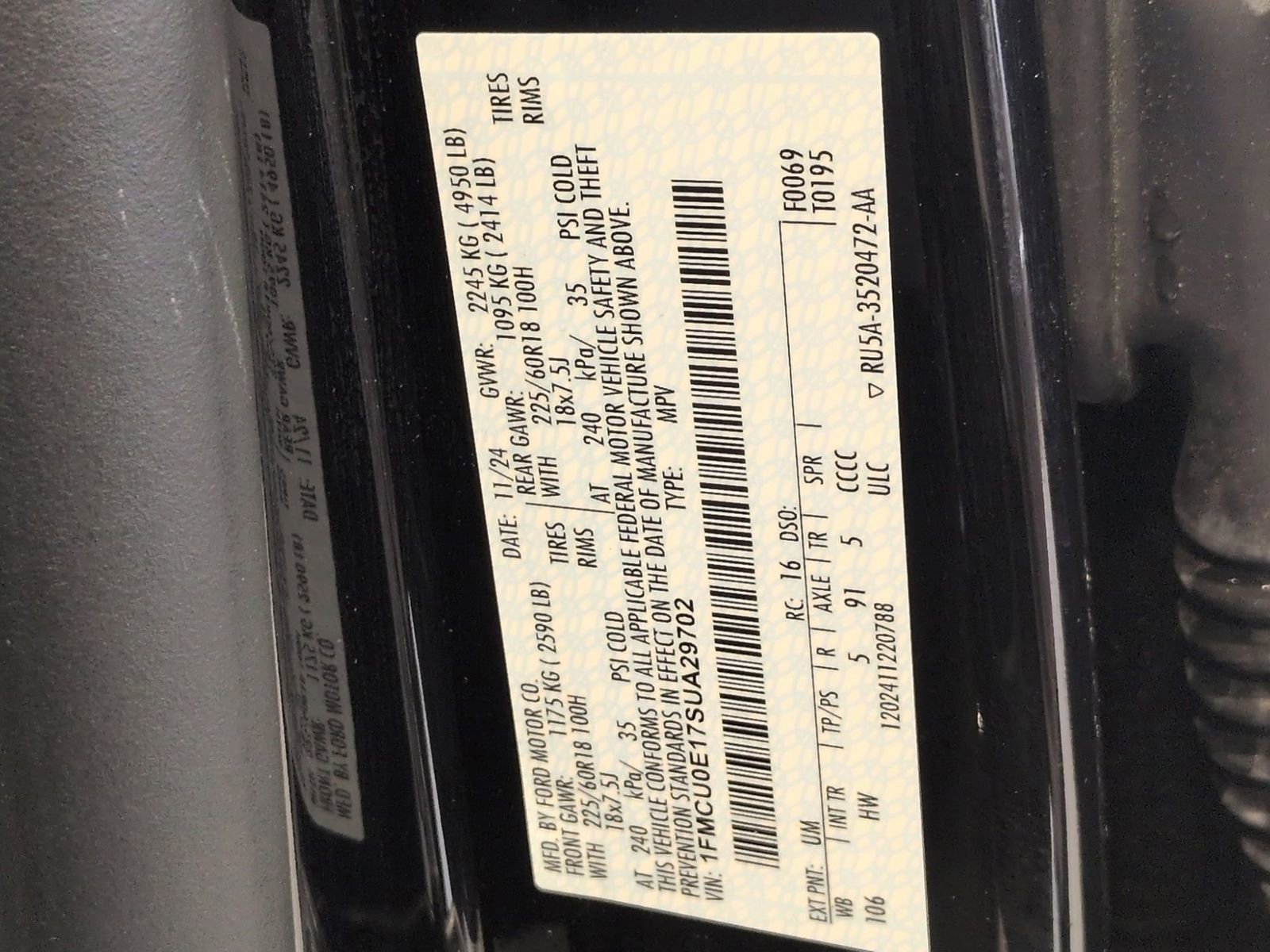 Certified 2025 Ford Escape SE image 39