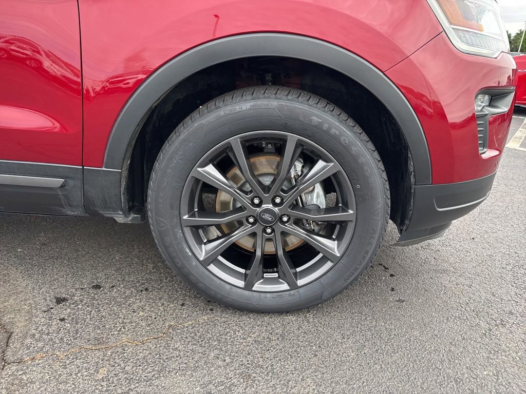 Certified 2019 Ford Explorer XLT w/ Equipment Group 202A AWD/4WD image 41