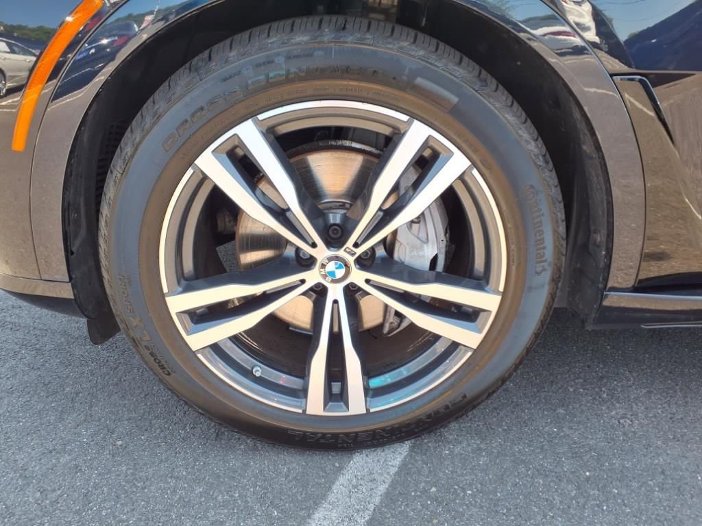 Used 2023 BMW X7 xDrive40i w/ M Sport Package image 7