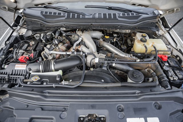 Certified 2021 Ford F350 Platinum image 23