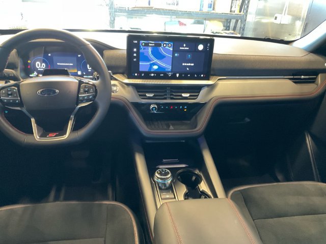 Certified 2025 Ford Explorer ST AWD/4WD image 17