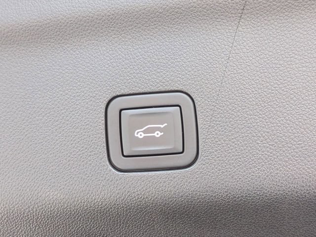 Used 2023 GMC Yukon XL Denali AWD/4WD image 14