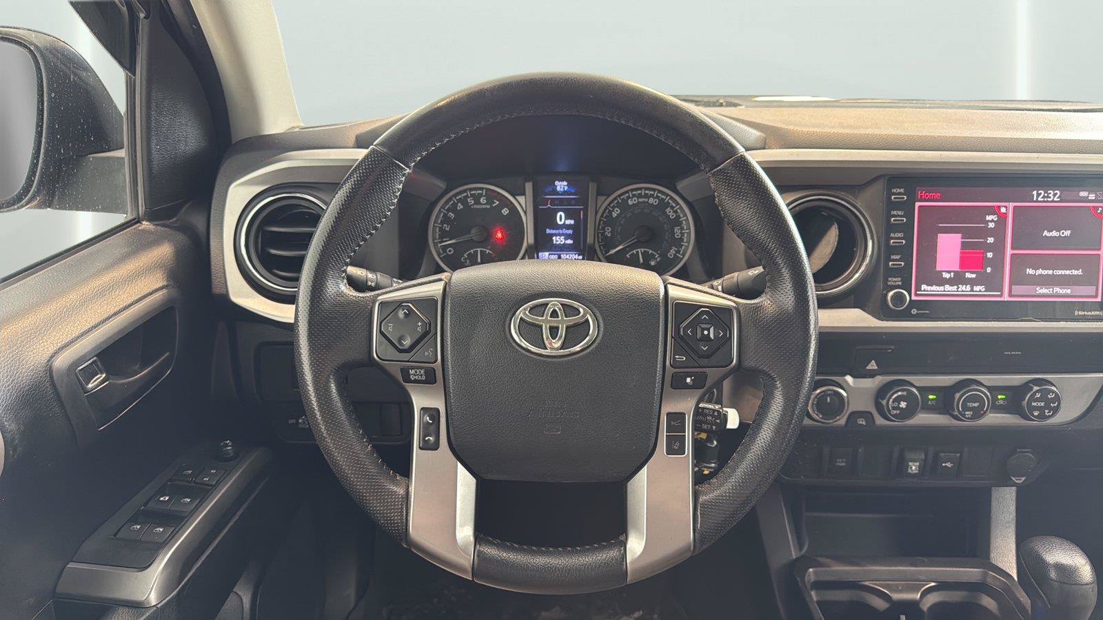 Used 2020 Toyota Tacoma SR5 AWD/4WD image 13
