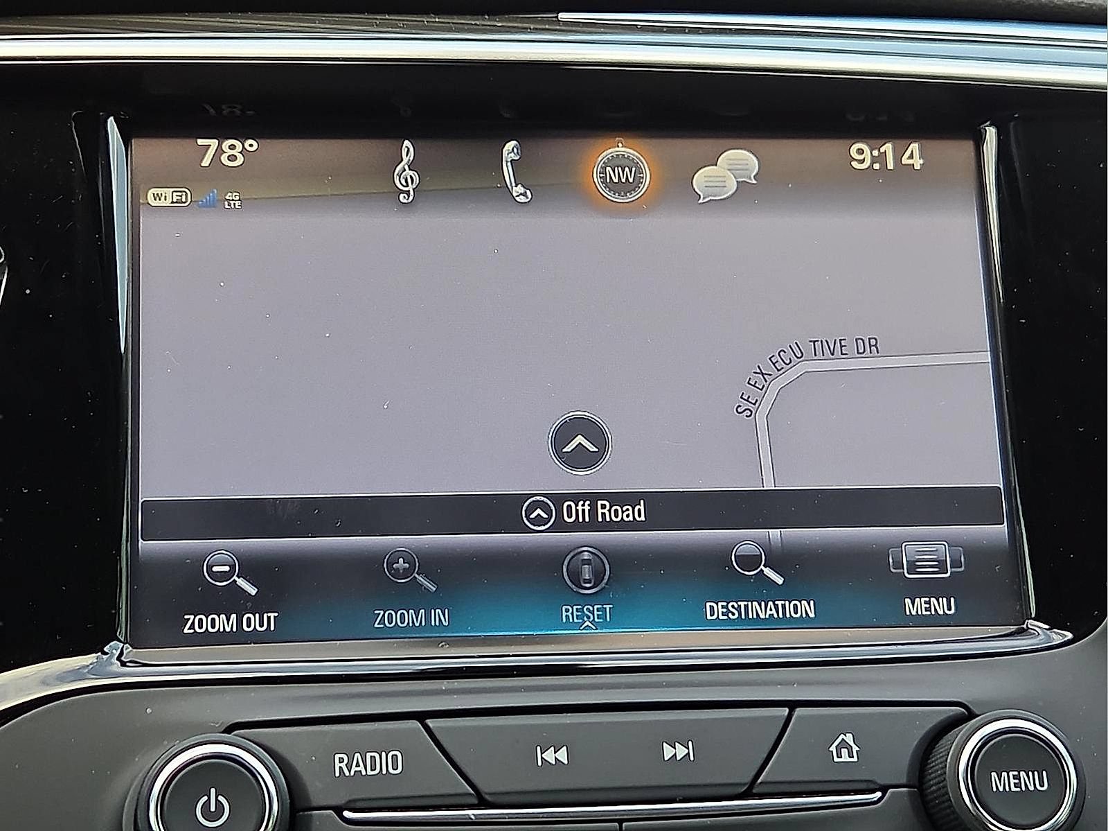 Used 2019 Buick Envision Essence FWD image 17