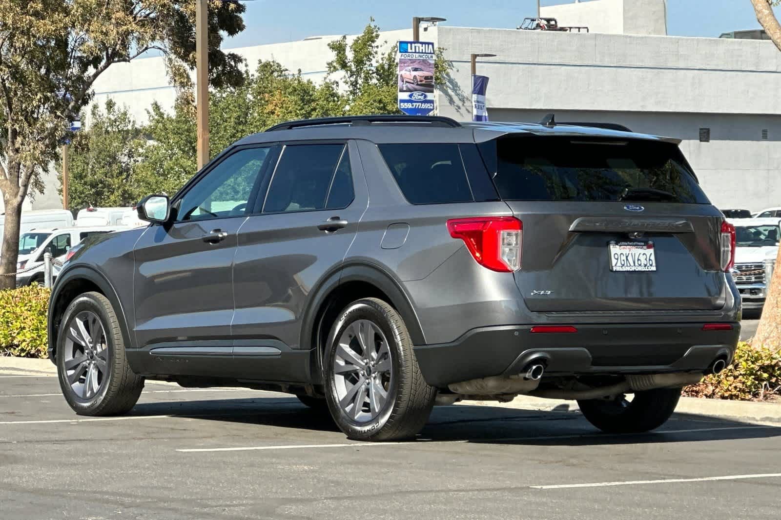Certified 2022 Ford Explorer XLT w/ Equipment Group 202A RWD image 7