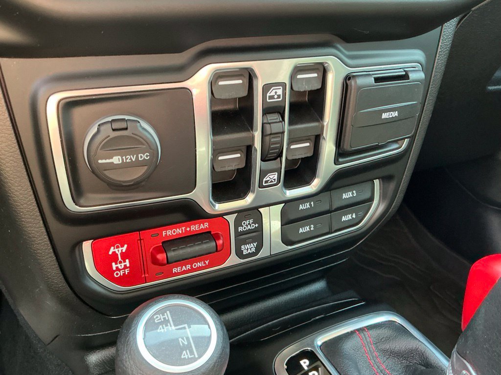 Used 2020 Jeep Gladiator Rubicon AWD/4WD image 39