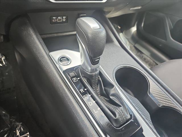 Used 2025 Nissan Altima 2.5 SV FWD image 12