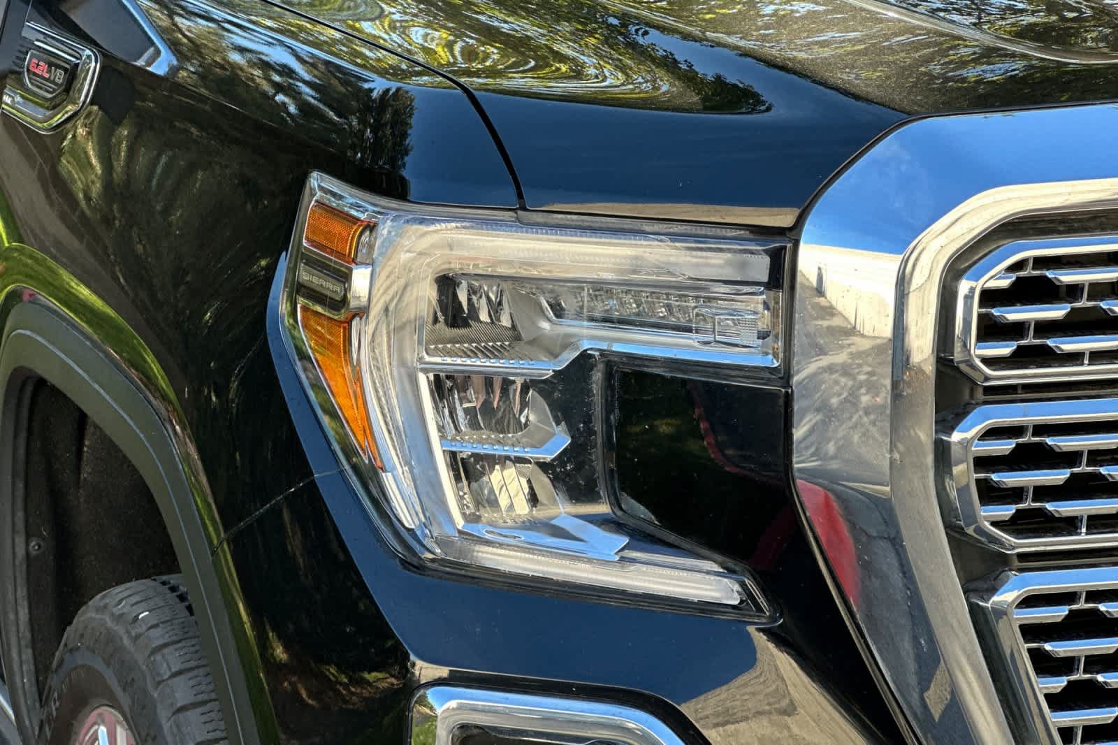 Used 2020 GMC Sierra 1500 Denali w/ Denali Ultimate Package AWD/4WD image 8