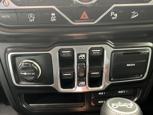 Used 2018 Jeep Wrangler Unlimited Sport S AWD/4WD image 21
