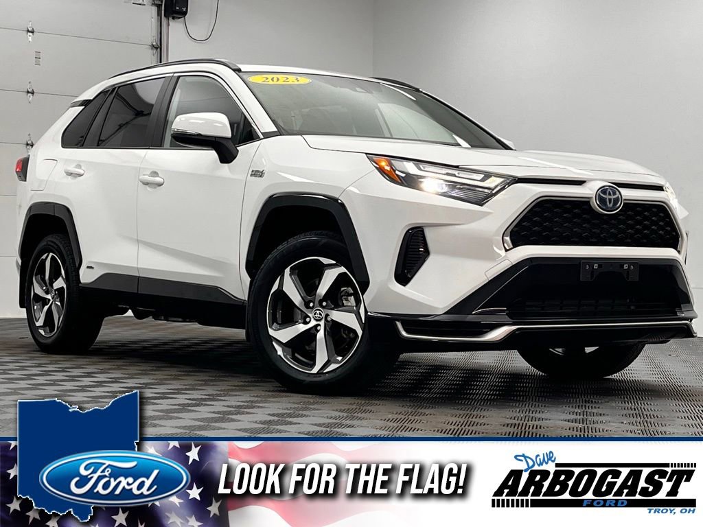 Used 2023 Toyota RAV4 SE w/ Weather & Moonroof Package AWD/4WD image 1