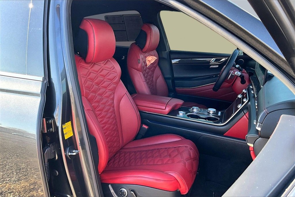 Used 2025 Genesis GV80 3.5T e-SC image 9