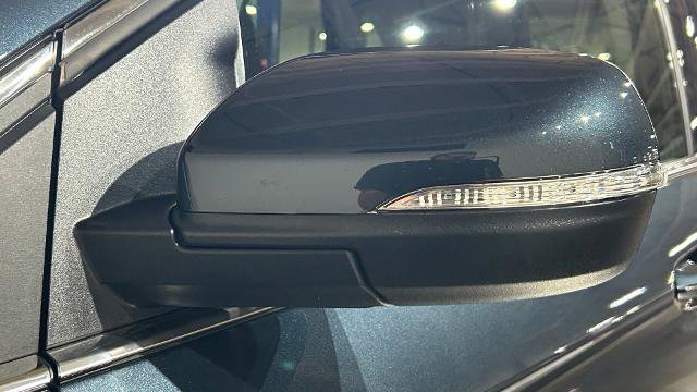 Certified 2024 Ford Edge Titanium AWD/4WD image 18