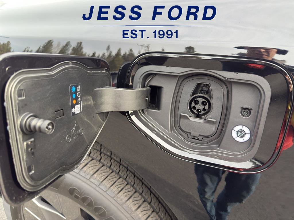 Certified 2025 Ford F150 Lightning Flash image 20