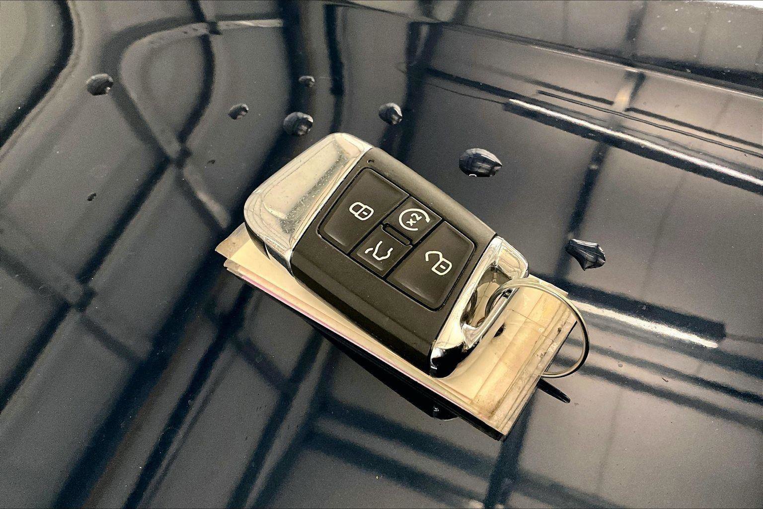 Used 2023 Volkswagen Atlas SE image 11