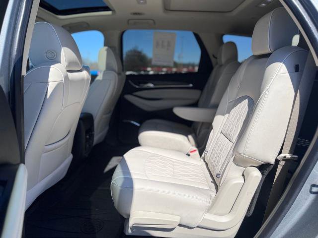 Used 2023 Buick Enclave Avenir w/ Avenir Technology Package image 15