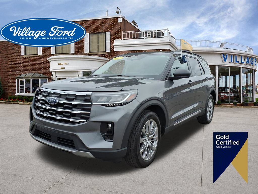 Certified 2025 Ford Explorer Active w/ Active Comfort Package AWD/4WD image 1