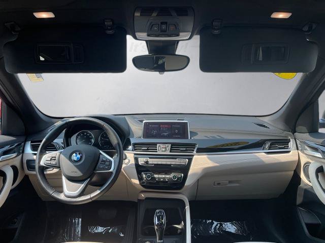 Used 2022 BMW X1 xDrive28i AWD/4WD image 3