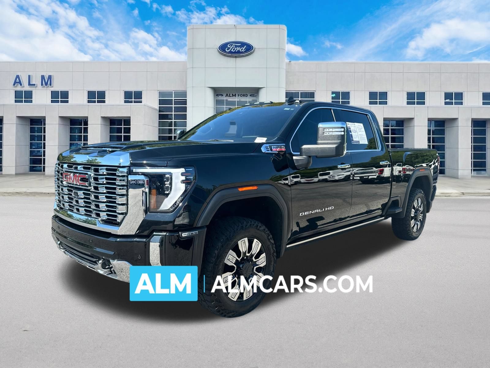Used 2024 GMC Sierra 2500 Denali w/ Denali Reserve Package AWD/4WD image 1