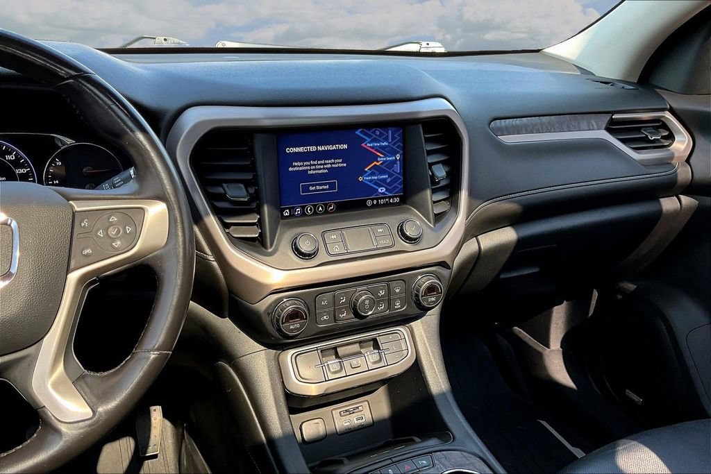 Used 2021 GMC Acadia Denali w/ Denali Technology Package FWD image 11