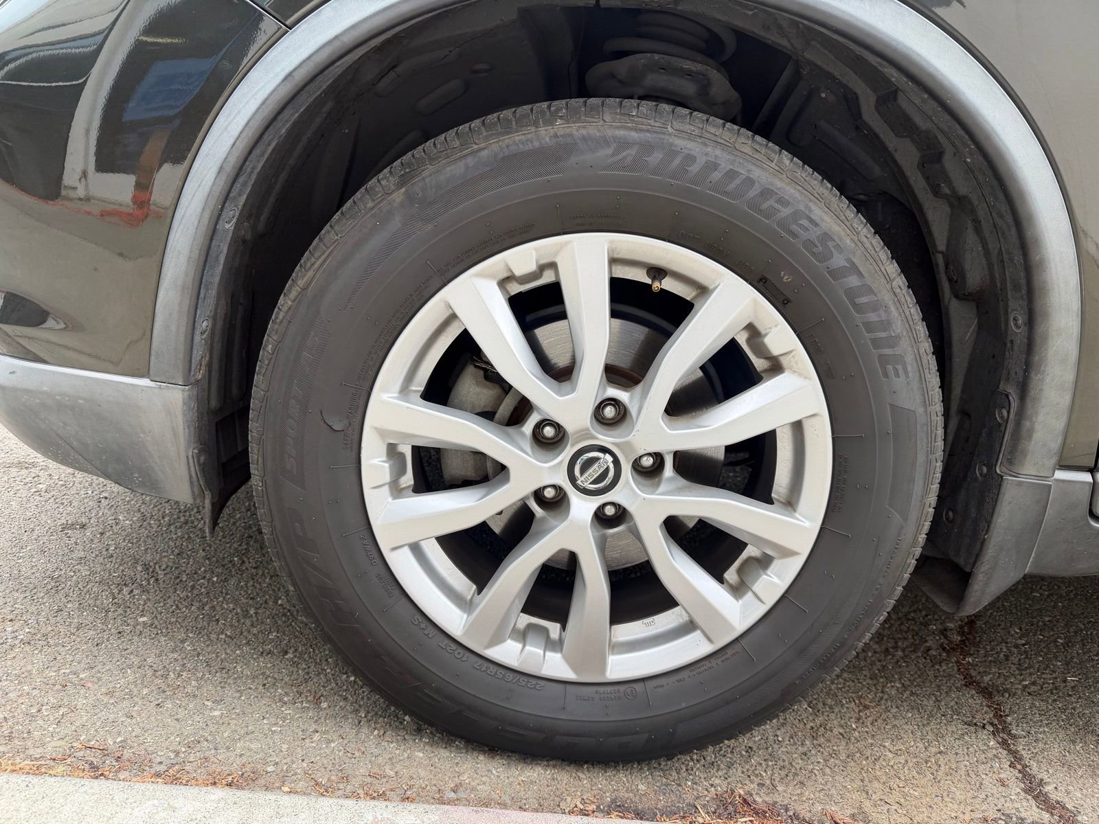 Used 2017 Nissan Rogue SV w/ SV Premium Package image 9