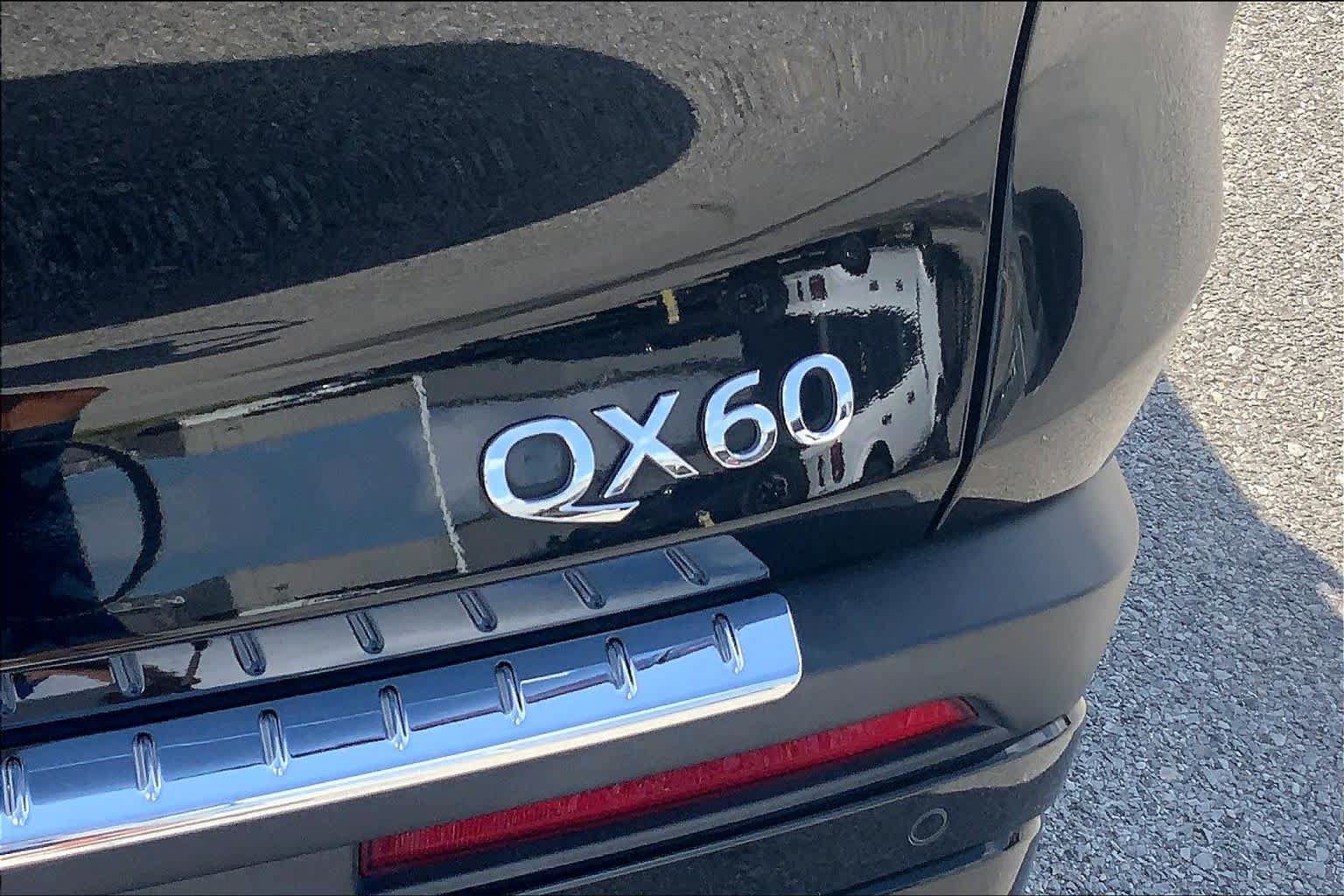 Used 2024 INFINITI QX60 Luxe w/ Vision Package AWD/4WD image 30