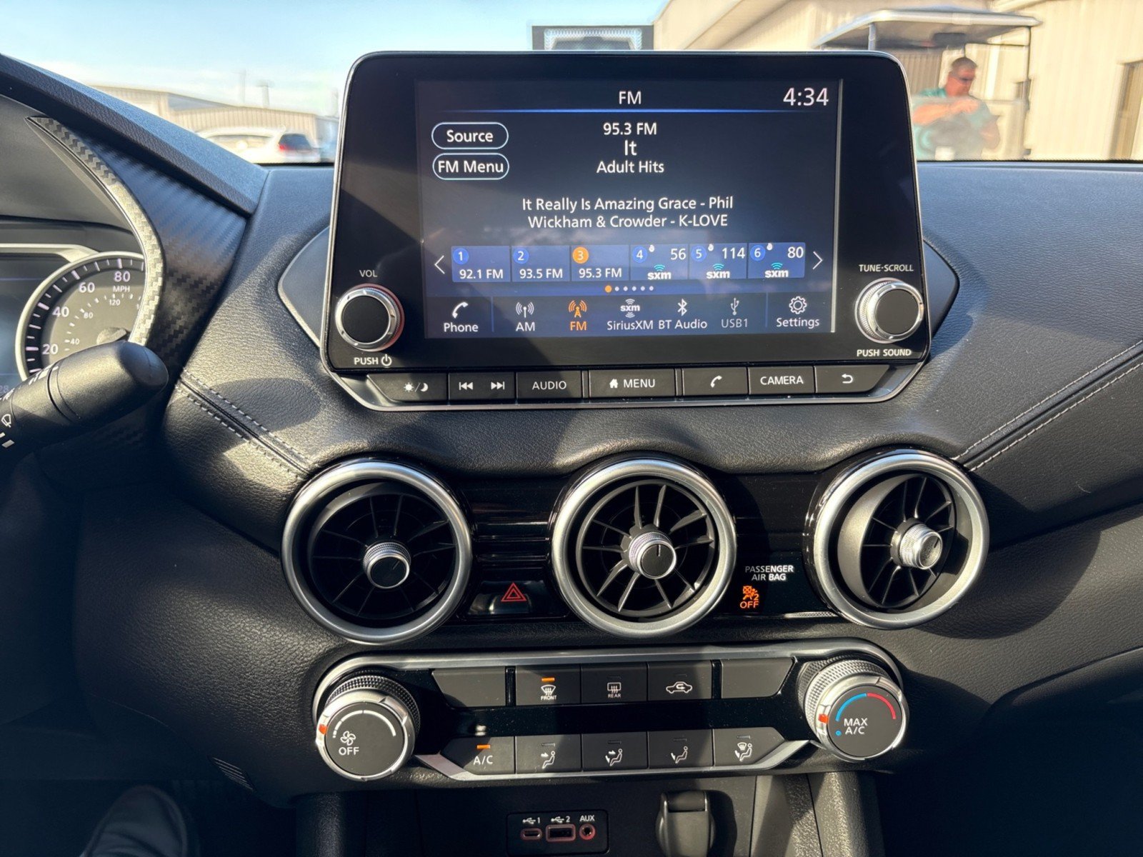 Used 2022 Nissan Sentra SV FWD image 18
