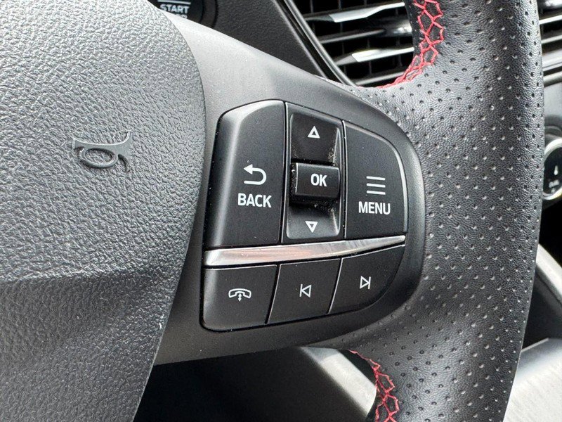 Certified 2024 Ford Escape ST-Line AWD/4WD image 17