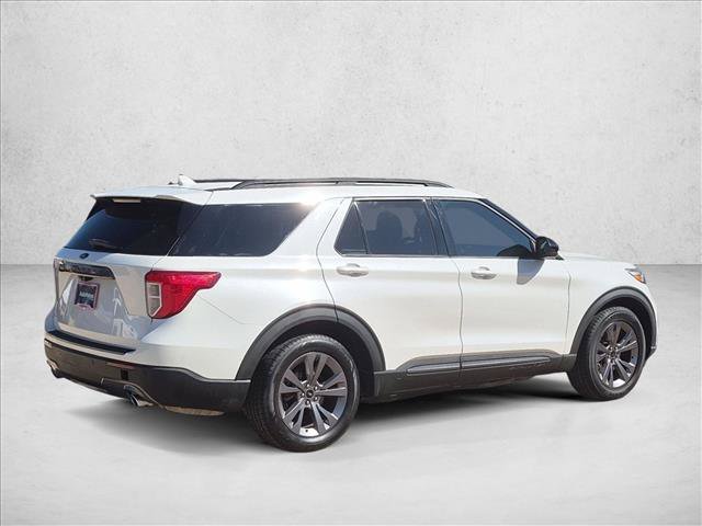 Certified 2022 Ford Explorer XLT w/ Equipment Group 202A RWD image 5