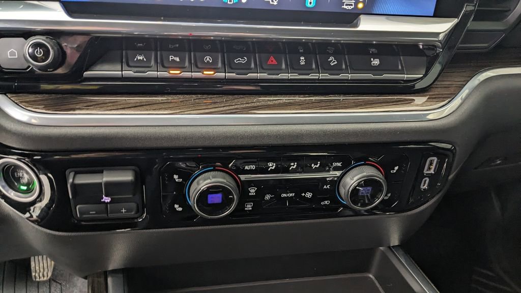 Used 2022 Chevrolet Silverado 1500 LT Trail Boss w/ Convenience Package II image 26