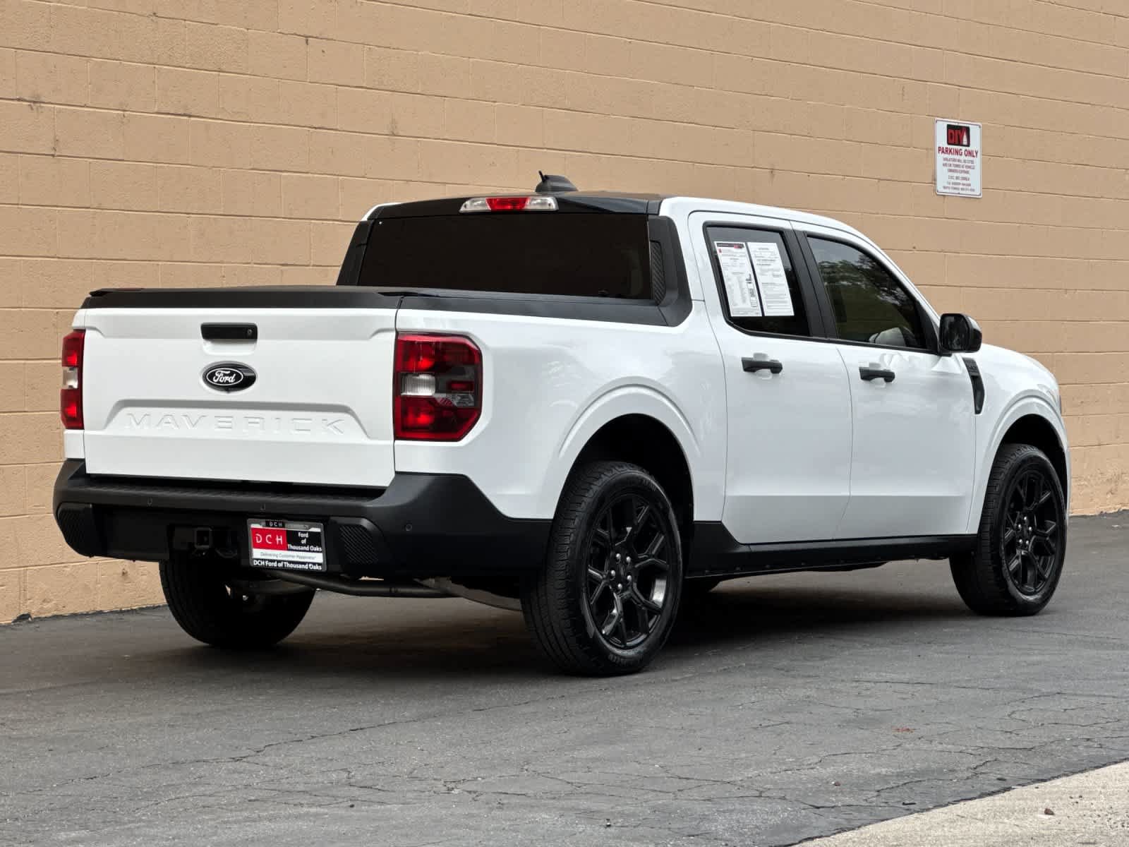 Certified 2025 Ford Maverick XLT w/ XLT Luxury Package AWD/4WD image 2