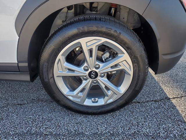 Used 2023 Hyundai Kona SEL FWD image 17