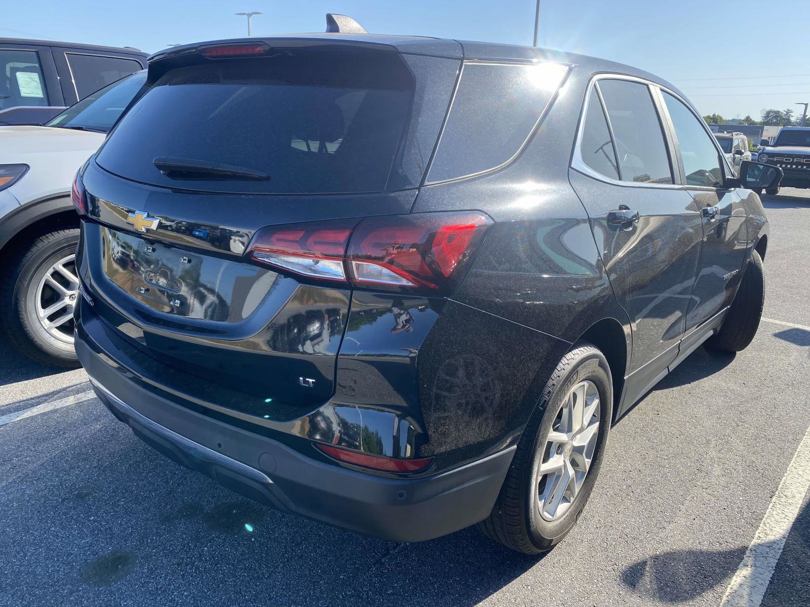 Used 2023 Chevrolet Equinox LT w/ Driver Convenience Package FWD image 6