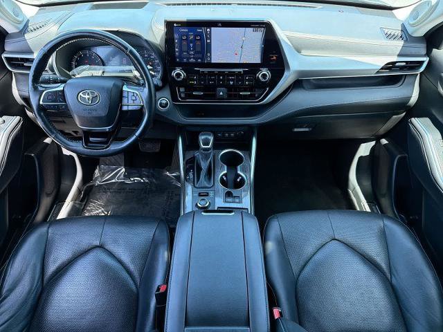Used 2020 Toyota Highlander Platinum AWD/4WD image 8