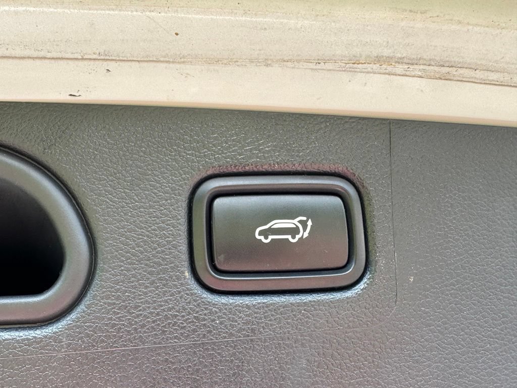 Used 2018 Hyundai Tucson Value w/ Cargo Package AWD/4WD image 25