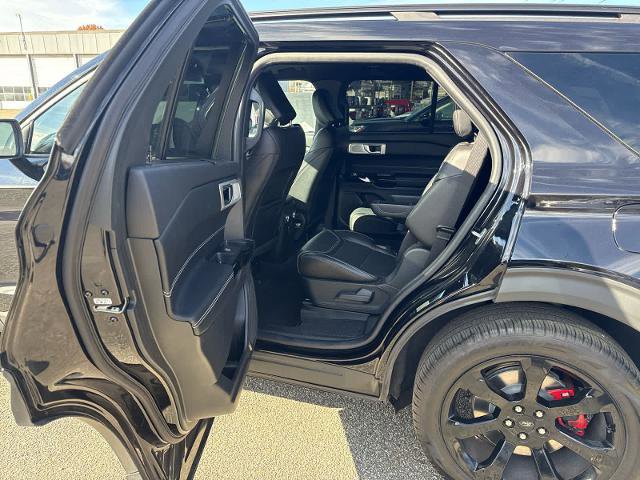 Certified 2022 Ford Explorer ST w/ Equipment Group 401A image 8