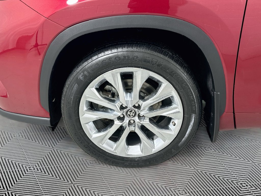 Used 2021 Toyota Highlander Limited AWD/4WD image 27