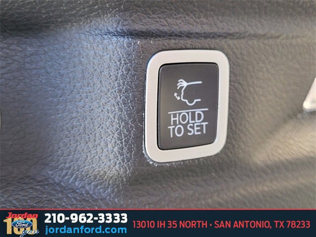 Used 2022 Jeep Grand Cherokee L Limited image 32